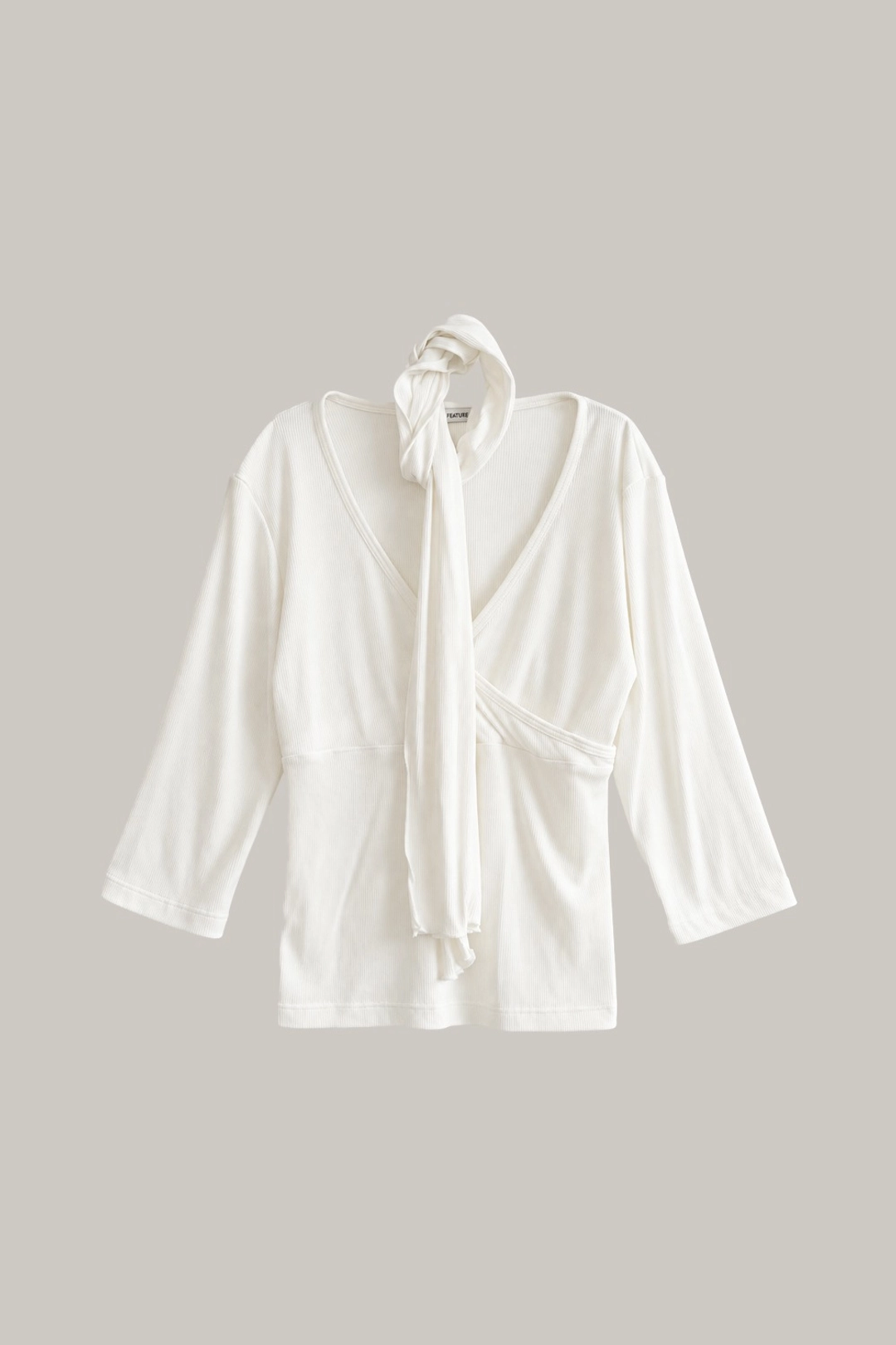 오에프씨 Scarf V-neck T-shirt (ivory) 상품 이미지 1
