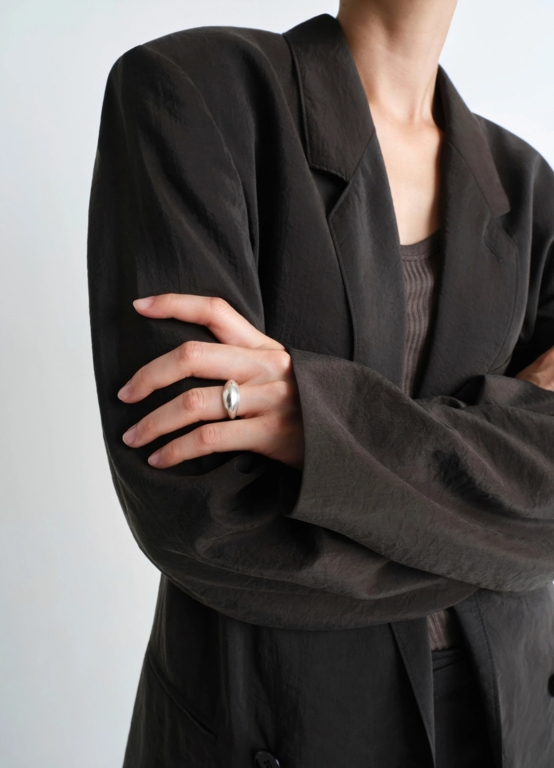 르메르 CHUNKY DROP RING IN SILVER 상품 이미지 2