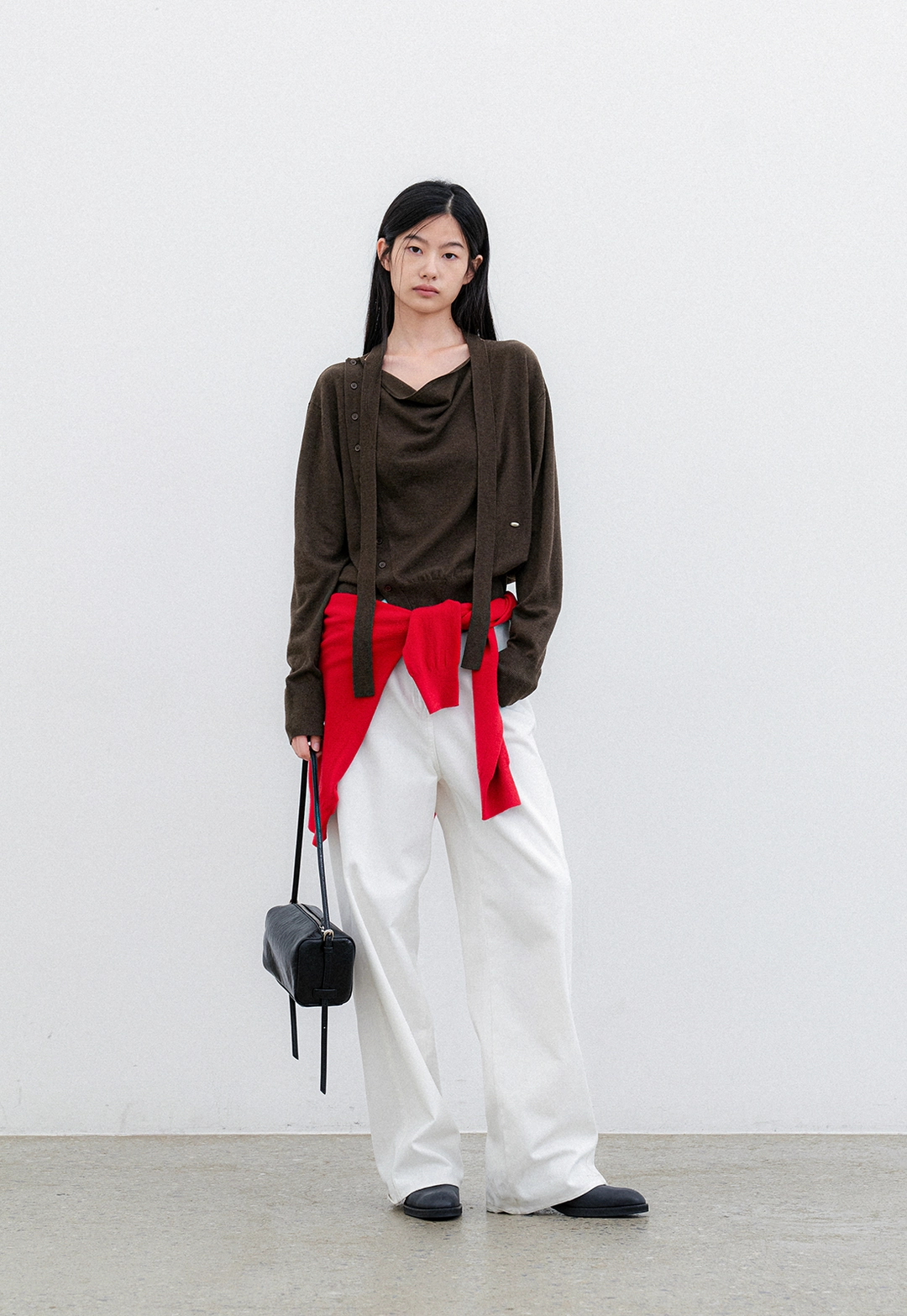 아뜰리에 나인 (CD-2285)COWL NECK SIDE BUTTON TIED KNIT 상품 이미지 3