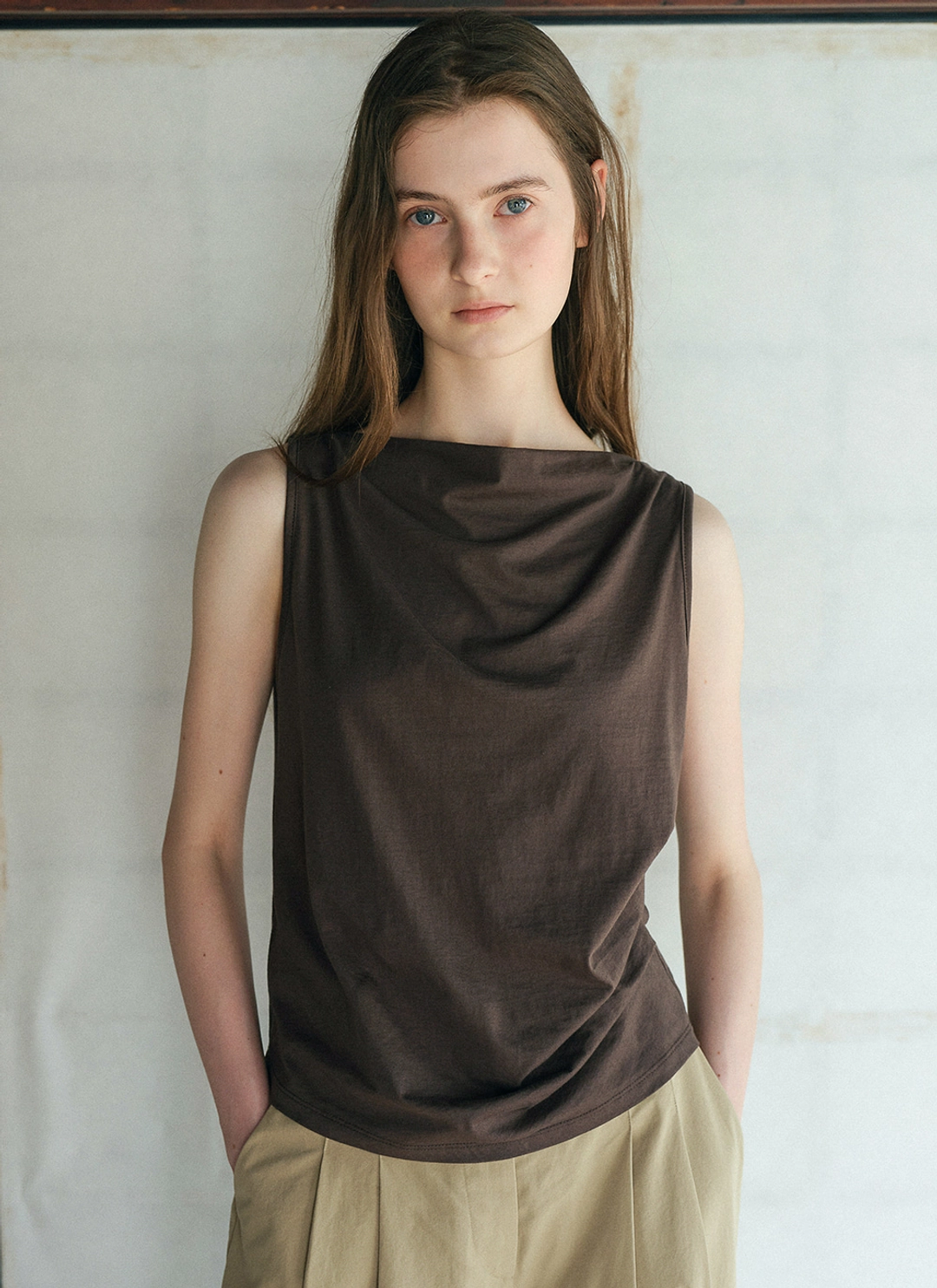 르닐 Maya Sleeveless (Brown) 상품 이미지 2