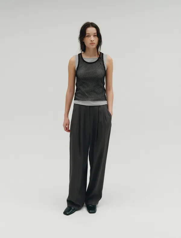 NET LAYERED SLEEVELESS TOP [BLACK]