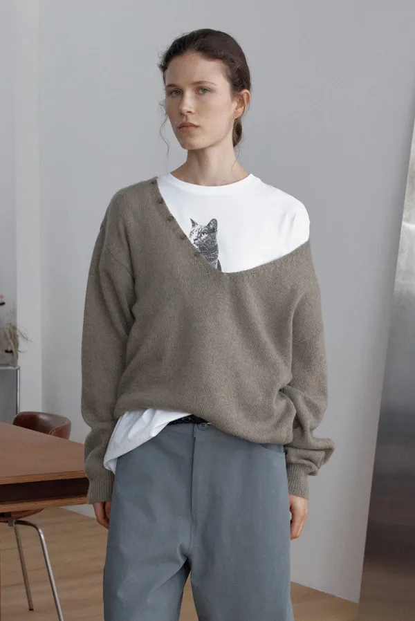 button deep v neck knit - light khaki
