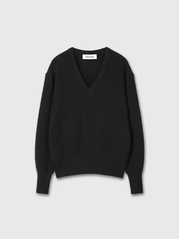 (W) MERINO WOOL V-NECK OVERSIZED SWEATER_ BLACK