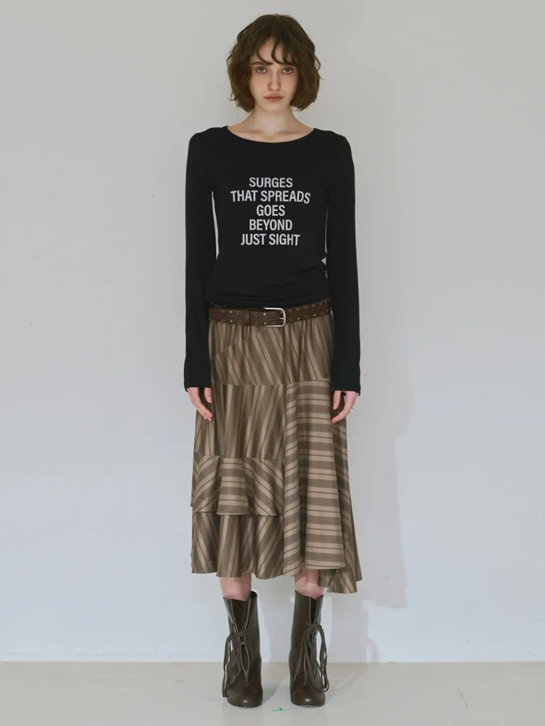 밀로 우먼 Asymmetric Striped Midi Skirt [Khaki Brown] 상품 이미지 1