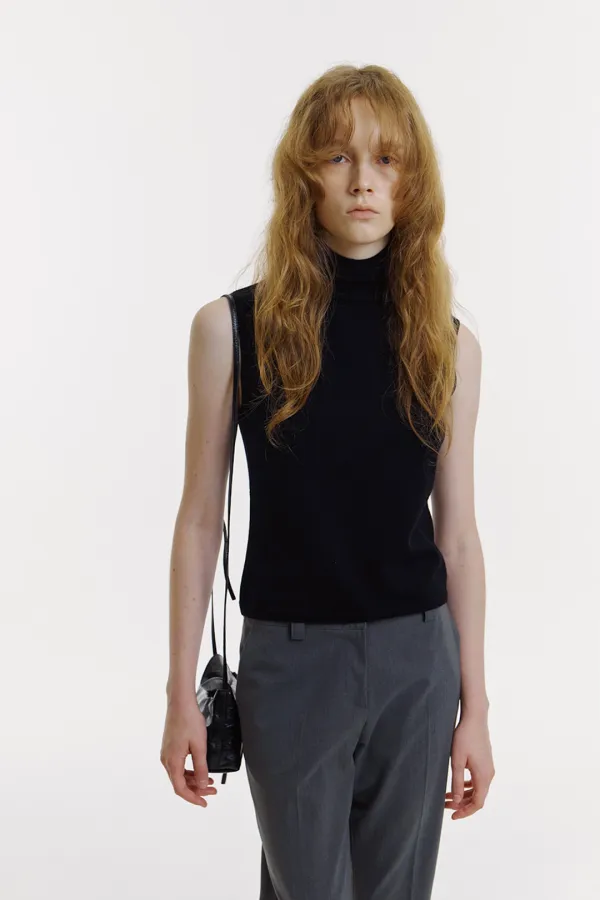 Bria Turtleneck Top in Black