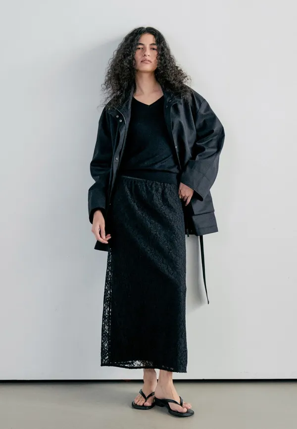LACE 2 LAYERED LONG SKIRT - BLACK