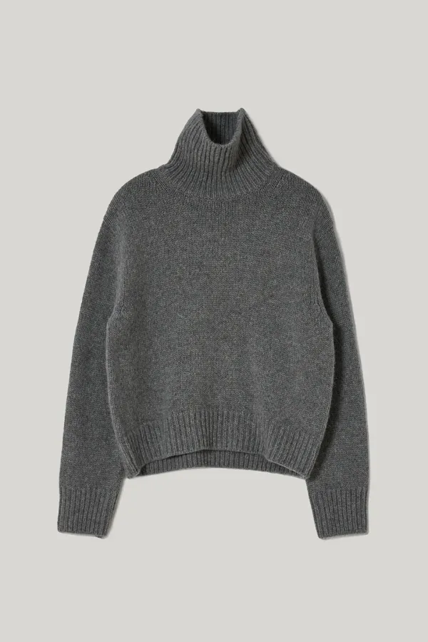 Alpaca turtle neck sweater (Gray)