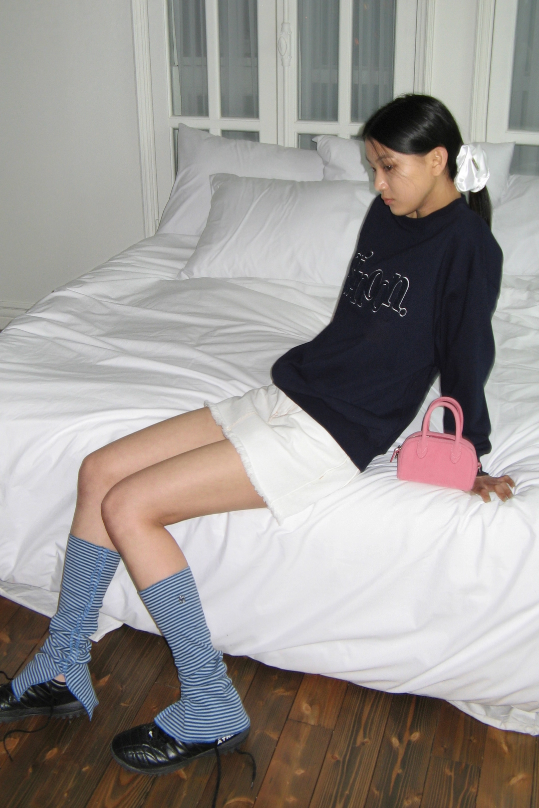 시눈 Boucle Logo Sweatshirt (Navy) 상품 이미지 2