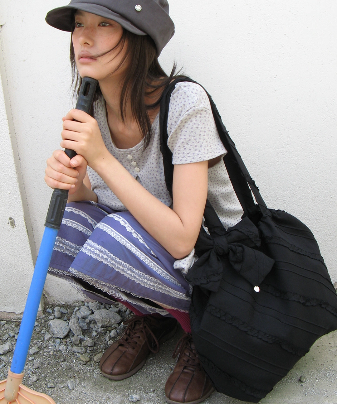 론론 RIBBON HAIR PIN SET FRILL ECO BAG BLACK 상품 이미지 1