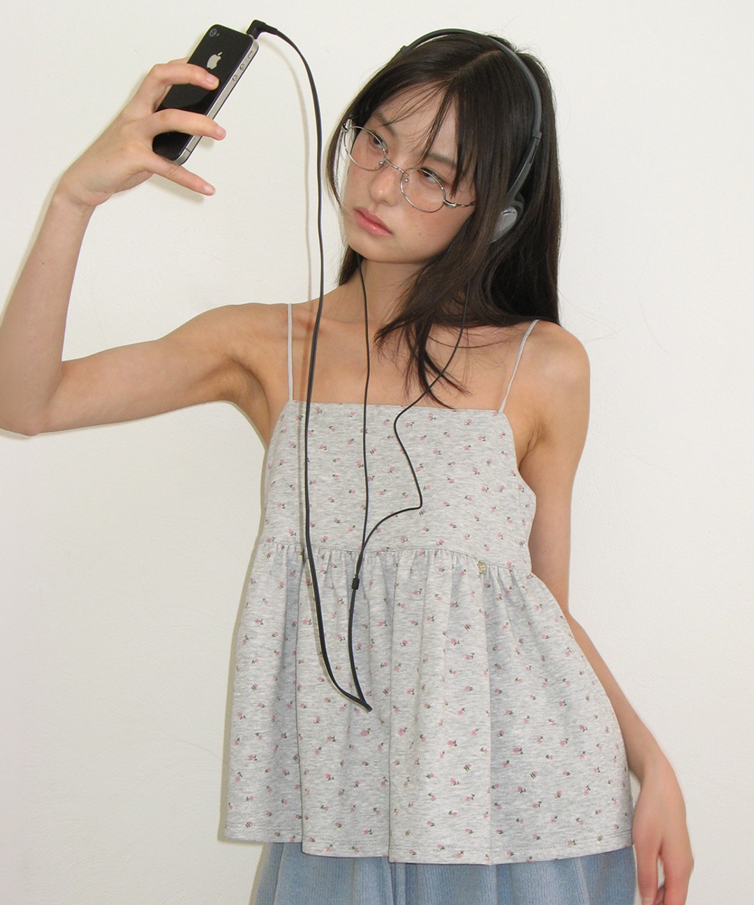 론론 FLORAL RIBBON GATHER SLEEVELESS GREY 상품 이미지 1