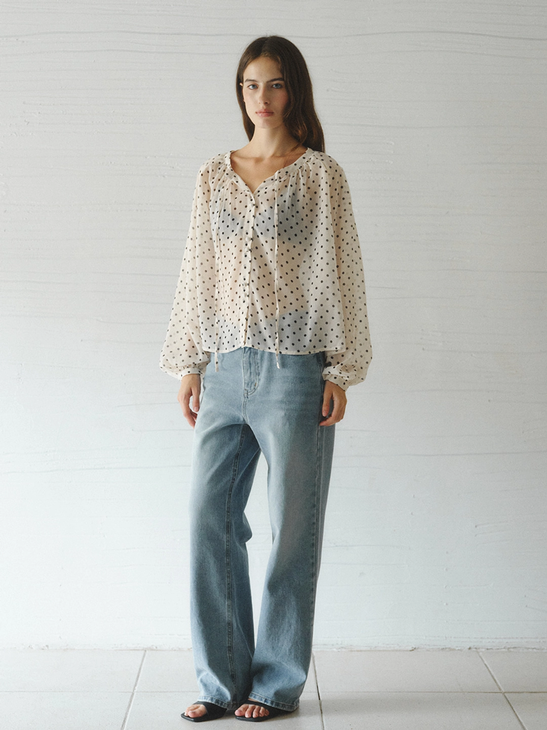 르니나 LUCIA raglan shirring dot blouse_beige dot 상품 이미지 2