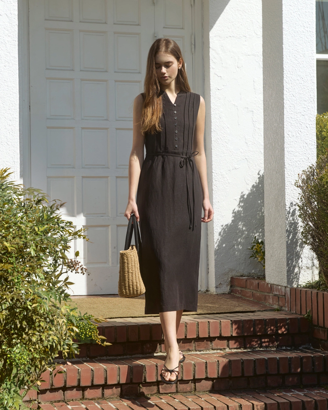 어다울 V cut sleeveless long dress - black 상품 이미지 2