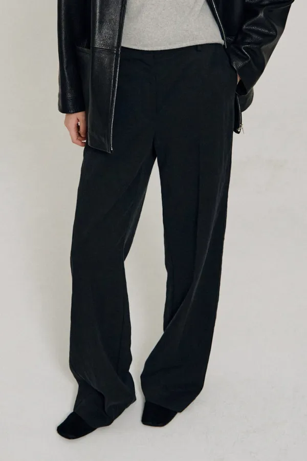 Nuin Straight Fit Pants (Black)