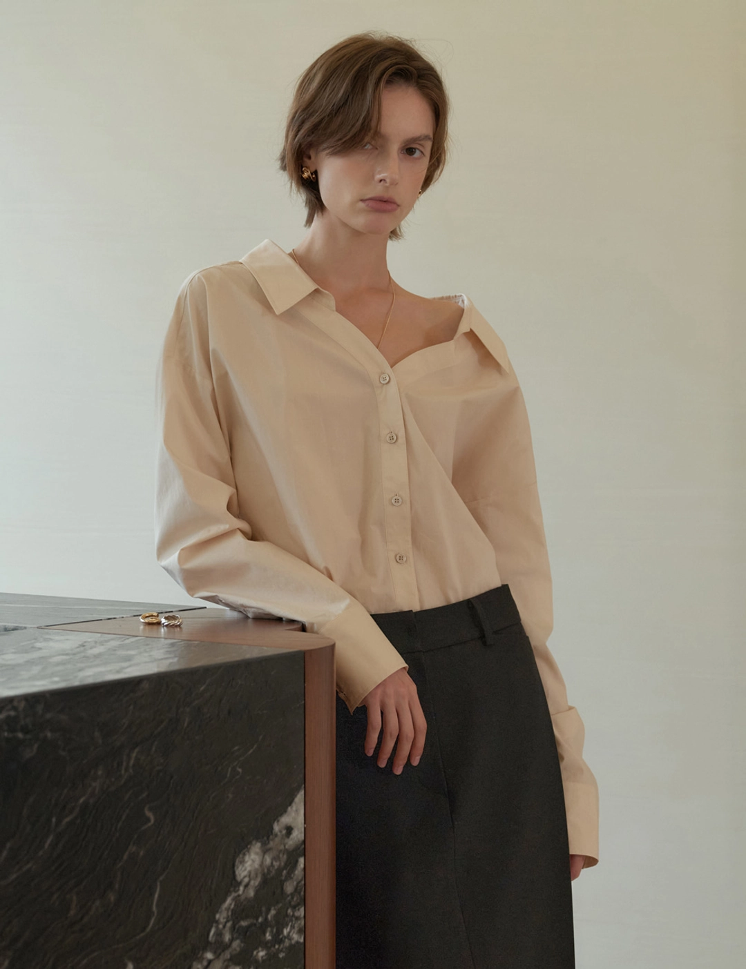 노미나떼 2nd / Muse Open Collar Shirts (Vanilla) 상품 이미지 2