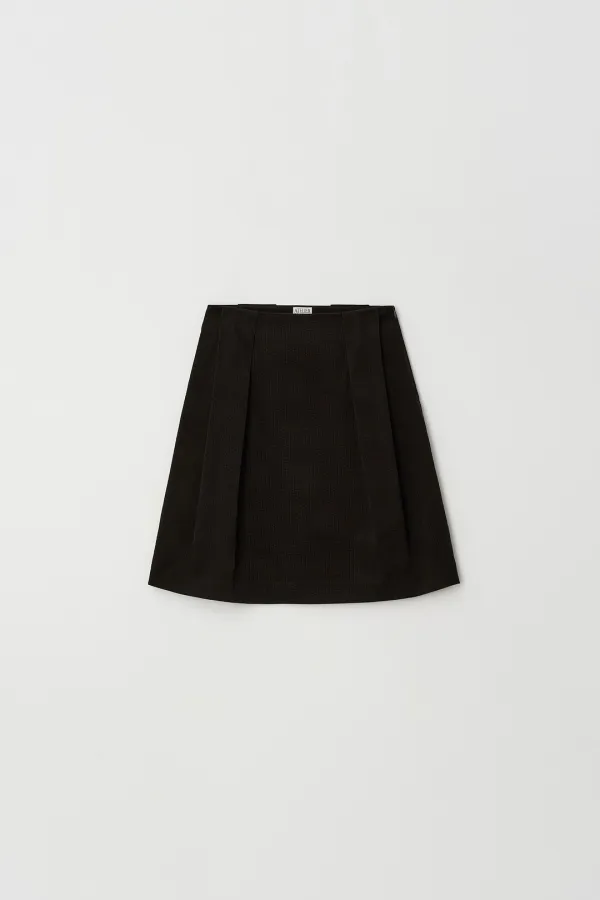Pin-Tuck Corduroy Skirt (brown)