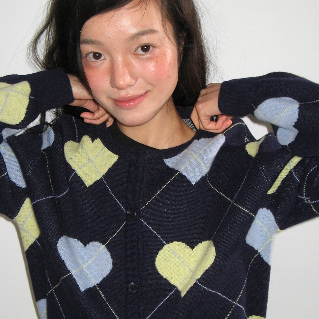 론론 HEART ARGYLE BASIC KNIT CARDIGAN NAVY 상품 이미지 1