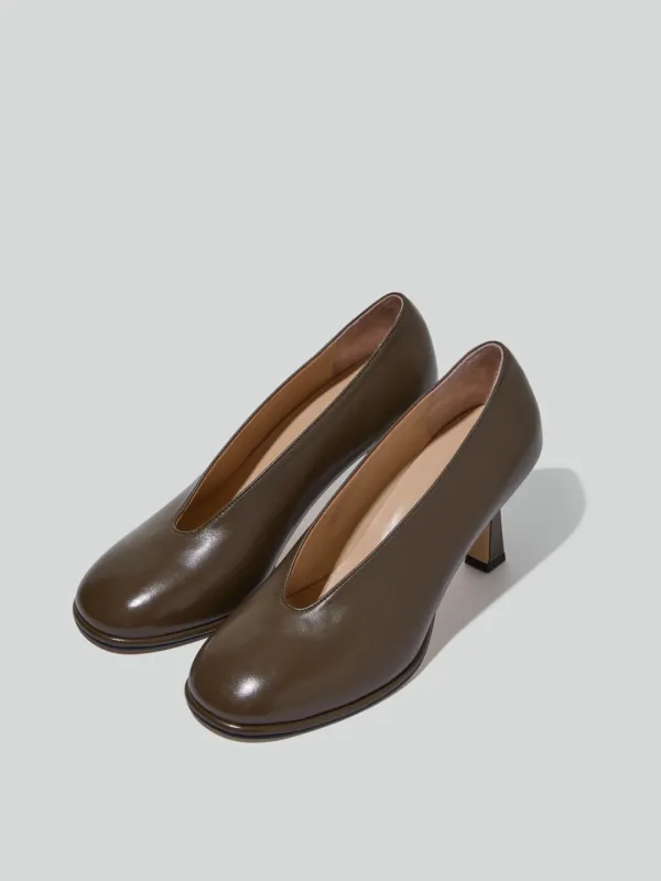 POPPY ROUNDED TOE PUMPS (DARK KHAKI)