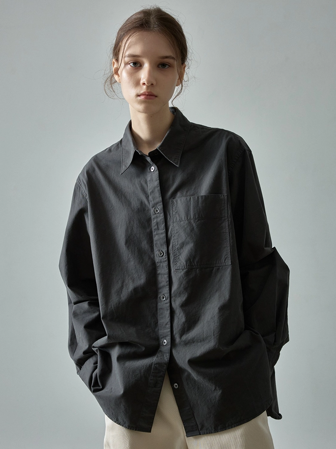 파사드패턴 클래식 피치코튼 셔츠_charcoal 상품 이미지 1