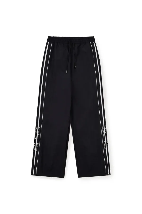 SIDE LOGO WIDE TRACK PANTS IN BLACK