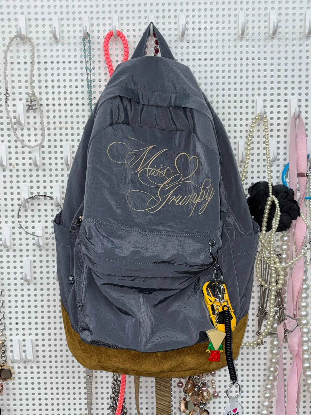 스컬프터 Grumpy Girl Nylon Backpack Metallic Navy 상품 이미지 1