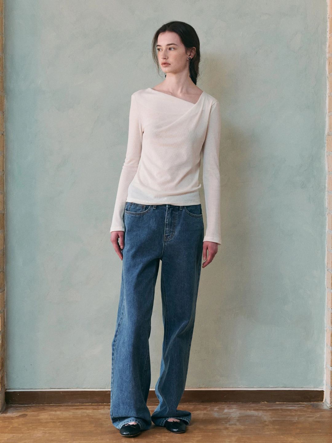르니나 ROEL drape neck t-shirt_ivory 상품 이미지 3