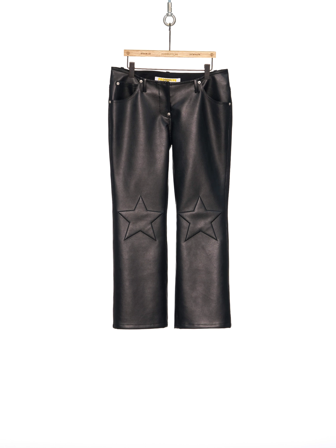 푸쉬버튼 SS26 BLACK FAUX LEATHER STAR PATCH PANTS 상품 이미지 1