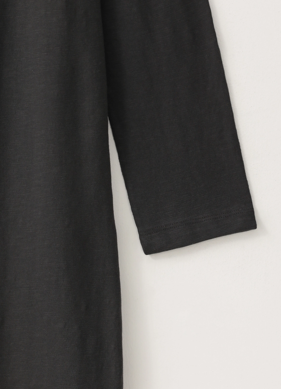 페블엠 Round Button Maxi Dress - Charcoal 상품 이미지 2