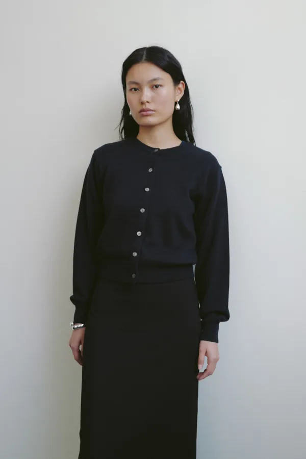 Extra Fine Wool Round Cardigan (Dark Navy)