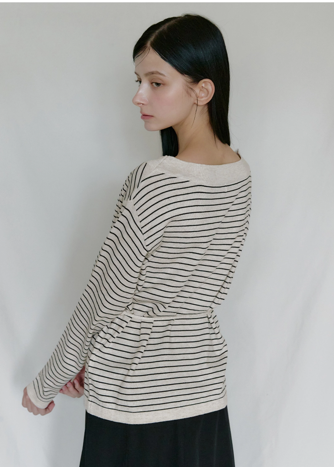 미케네 [44-120]  Lyrida Boatneck Knit  리리다 보트넥 니트 (가을-봄-데일리룩-데이트룩-출근룩-격식룩-데일리니트-보트넥-여리핏-베이직-기본니트-롱슬리브-스트라이프-긴팔니트-자체제작) 상품 이미지 3