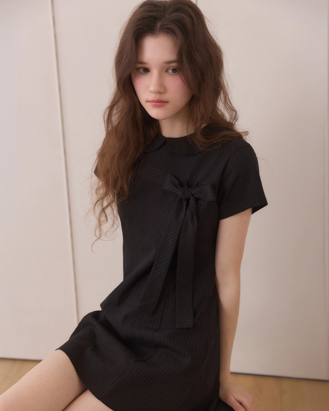 어다울 Oblique ribbon mini dress - black 상품 이미지 2