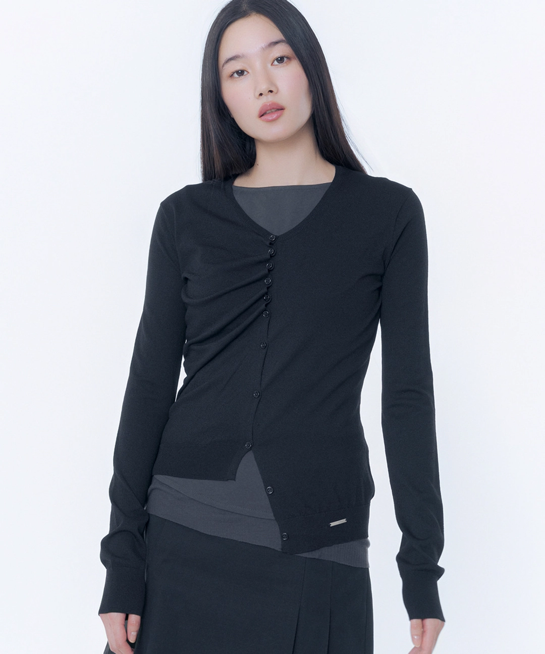 미세키서울 Half shirring button cardigan BLACK 상품 이미지 1