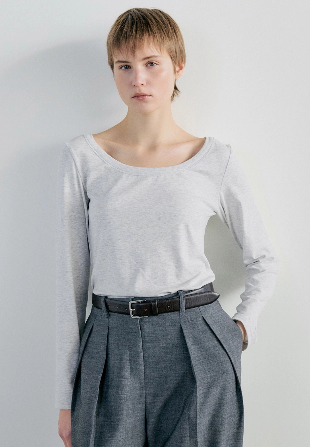 노티아 WIDE BOAT NECK LINE T-SHIRT - MELANGE GRAY 상품 이미지 1