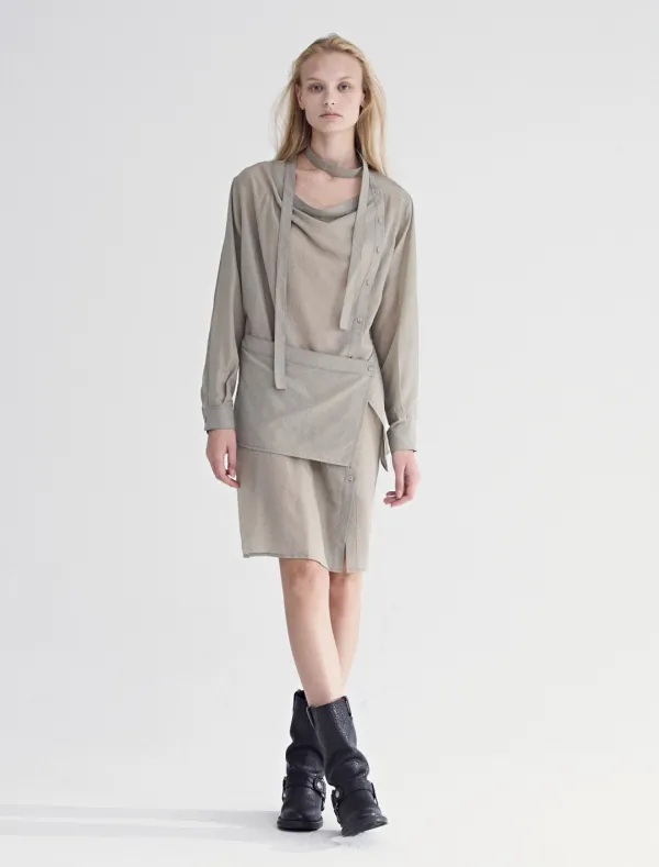 STRAP DETAIL BUTTON DRESS [KHAKI]