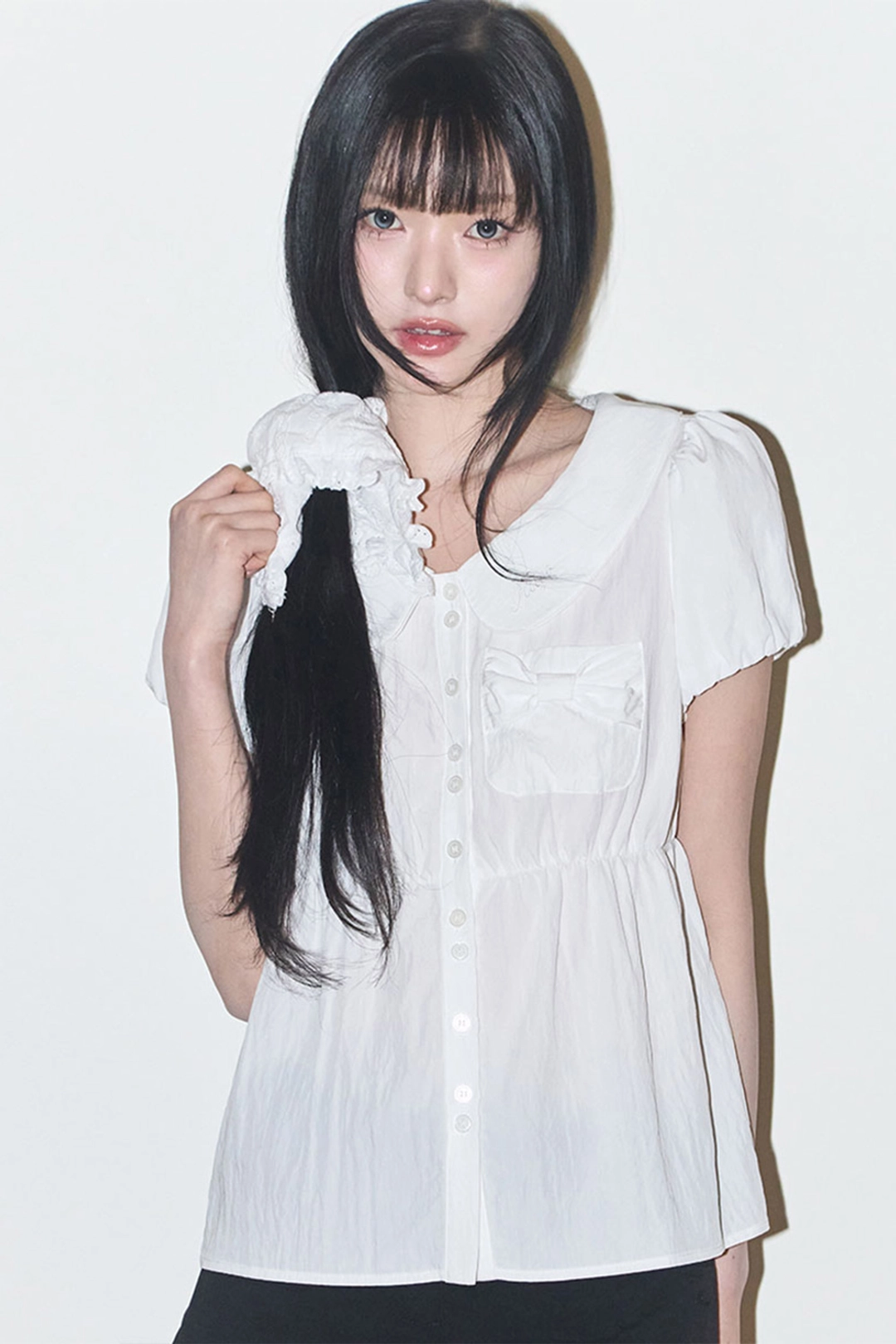 일리고 포밍 리본 퍼프 블라우스 화이트 상품 이미지 1