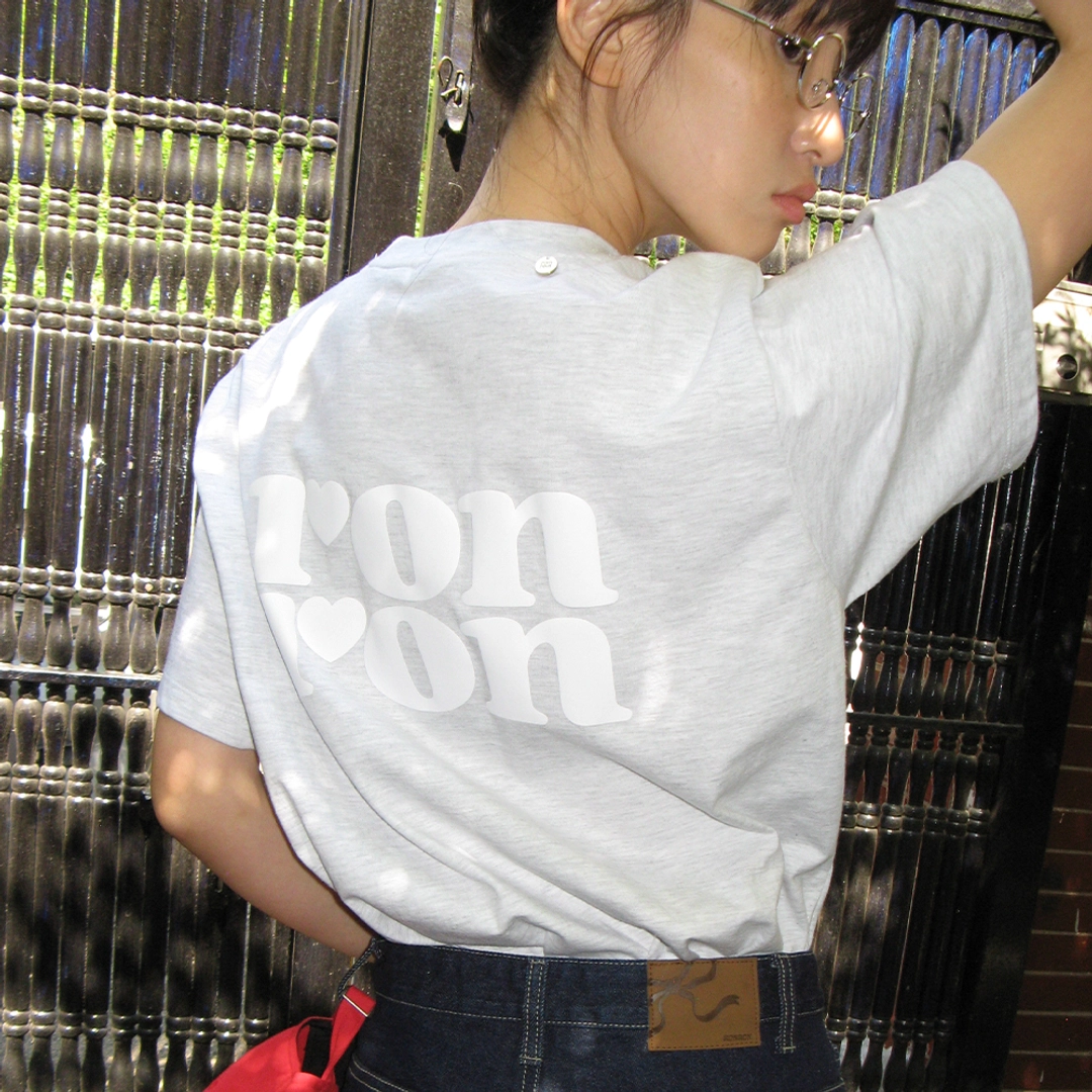 론론 BACK LOGO BASIC FIT T SHIRT WHITE MELNAGE 상품 이미지 2