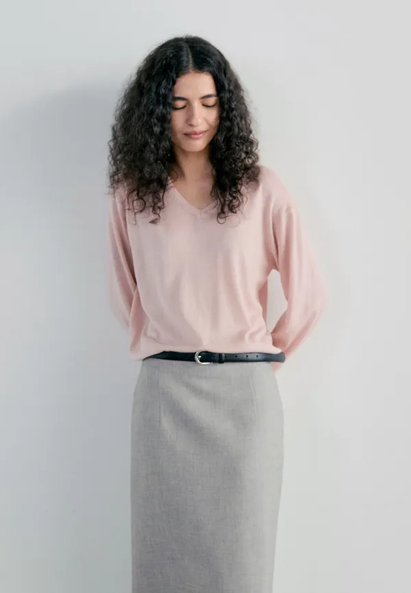 WOOL SILK V-NECK KNIT PULLOVER - PINK