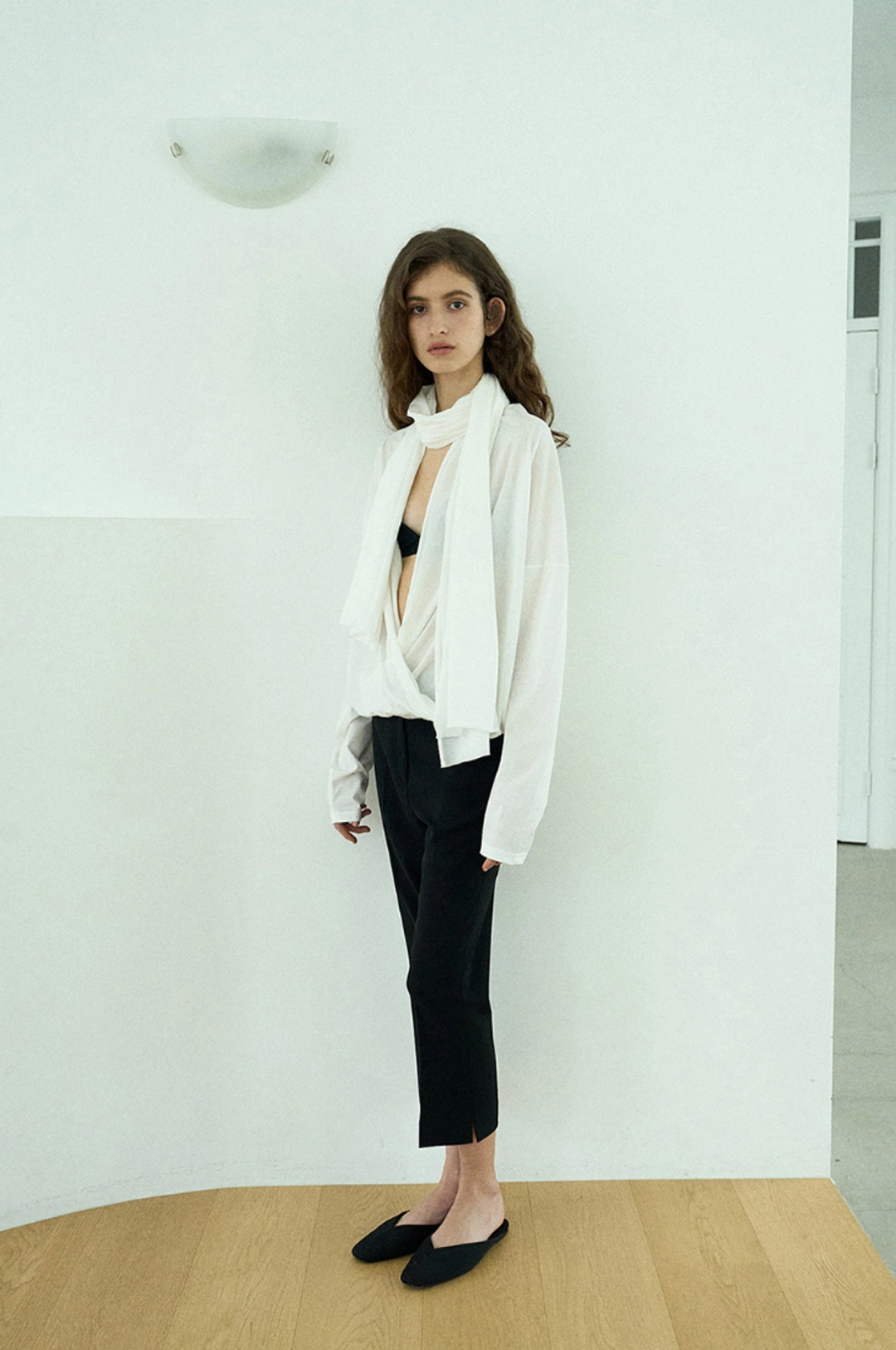 하베크 (2ND RE-ORDER) Drape sheer top / White 상품 이미지 2