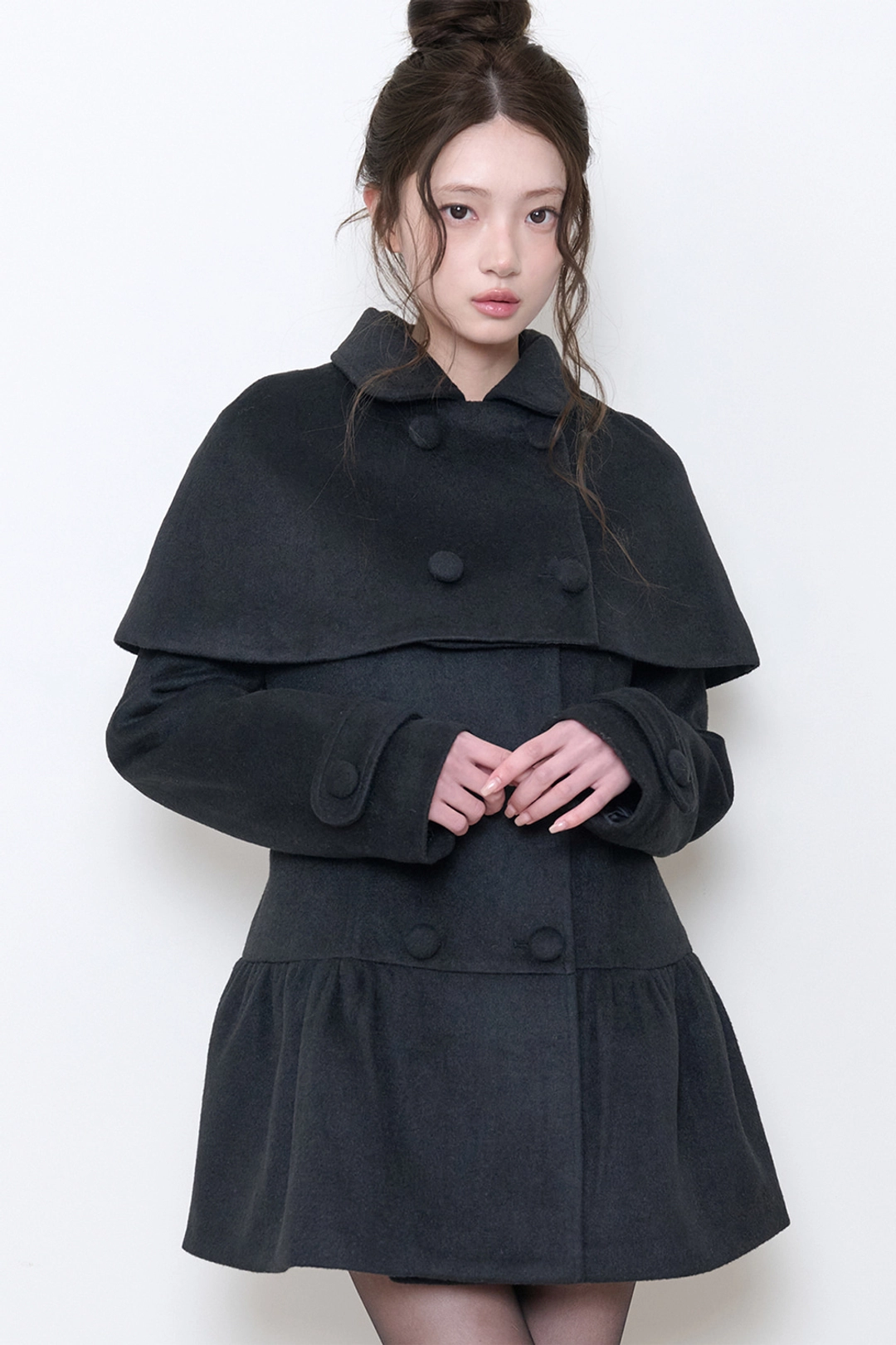 일리고 벨 케이프 코트 블랙 상품 이미지 3