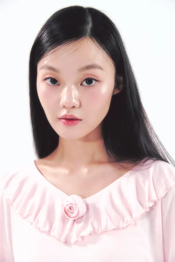 Rose Brooch Frill Long Sleeve Pink