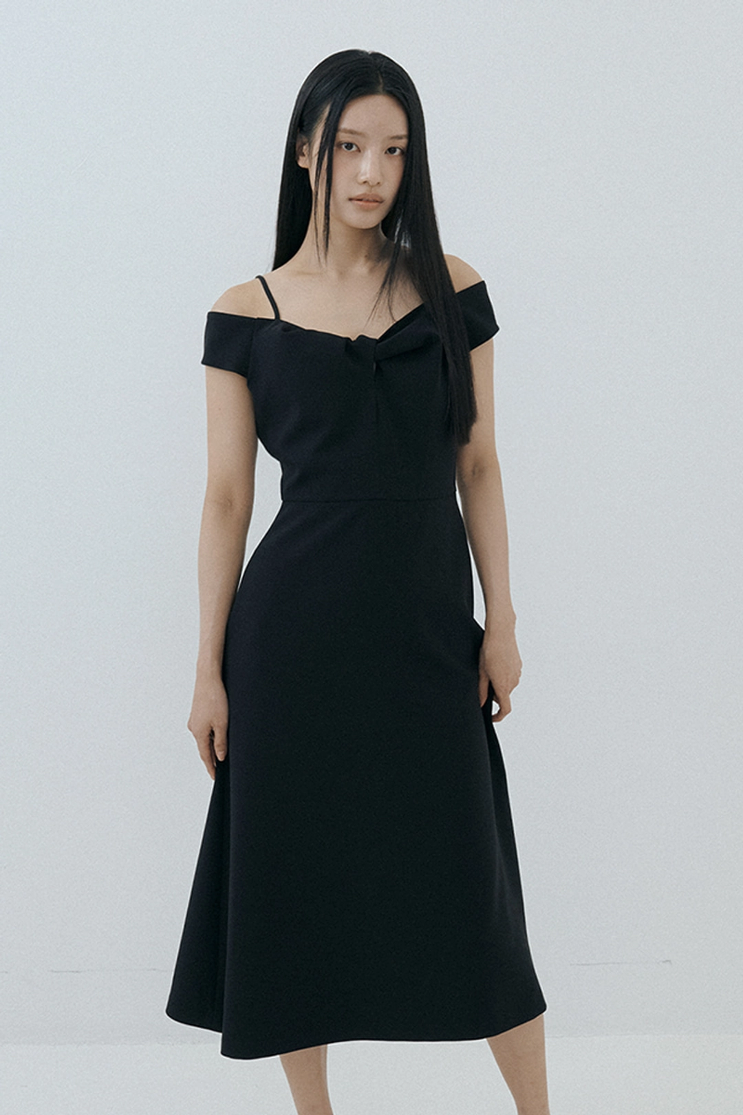 루시르주 Romantic Twist Strap Dress (black) 상품 이미지 1