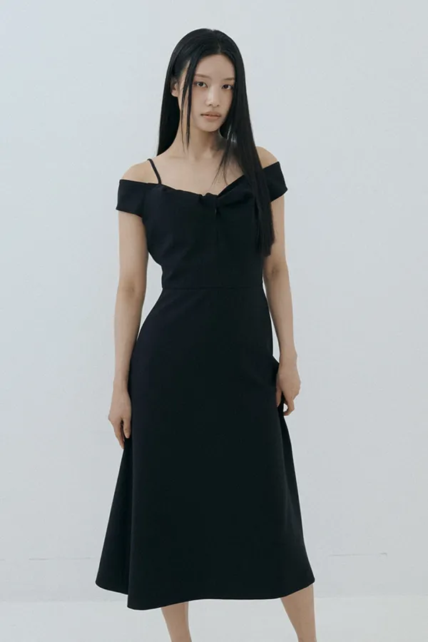 Romantic Twist Strap Dress (black)