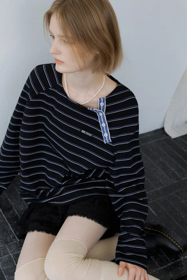 STRIPE RAGLAN BUTTON TEE - BLACK
