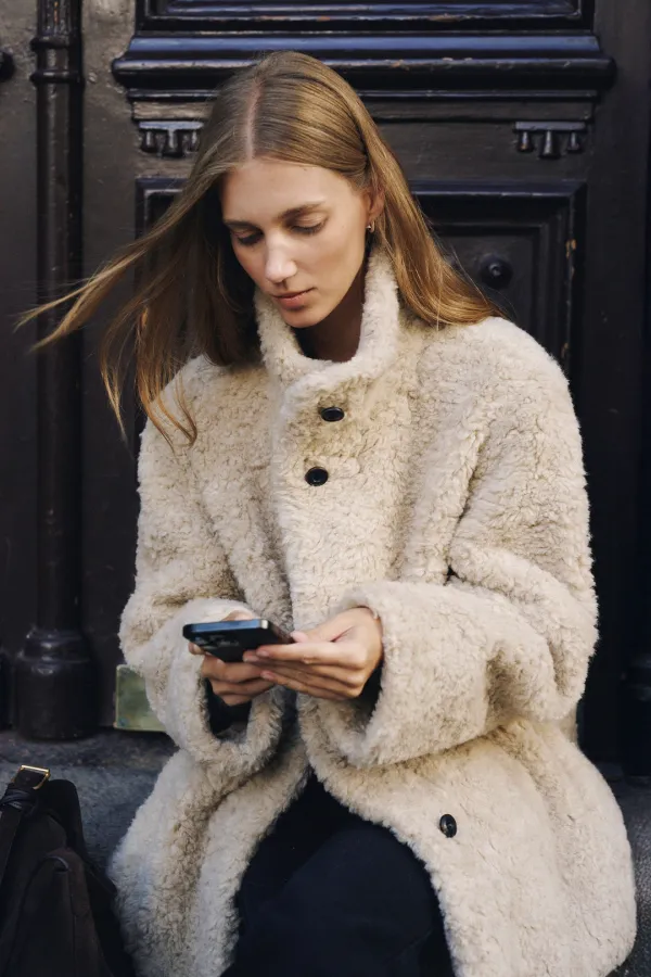 Wool High-Neck Half Fur Coat [LMBFWICT720]-Beige [10/21 예약배송]