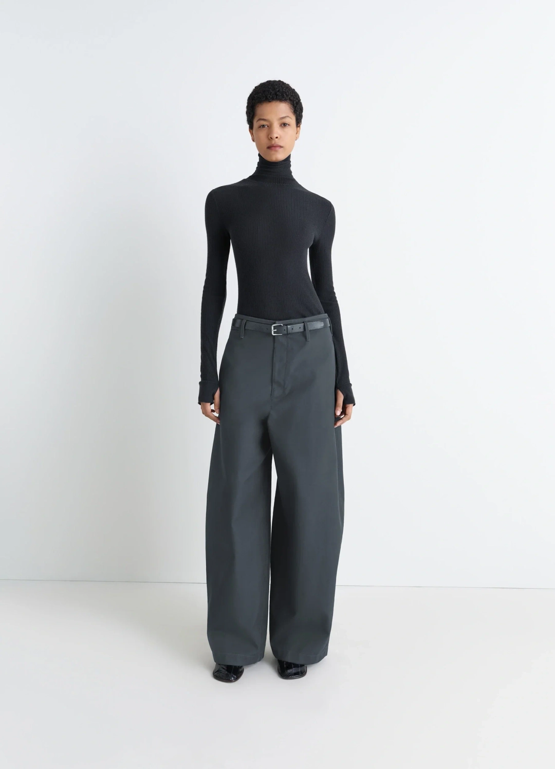 르메르 SEAMLESS HIGH NECK TOP IN FINE WOOL 상품 이미지 2