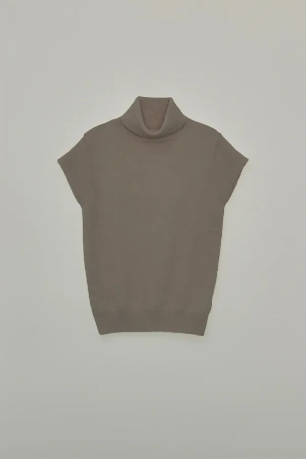 라쿤 폴라 반팔 니트 BEIGE