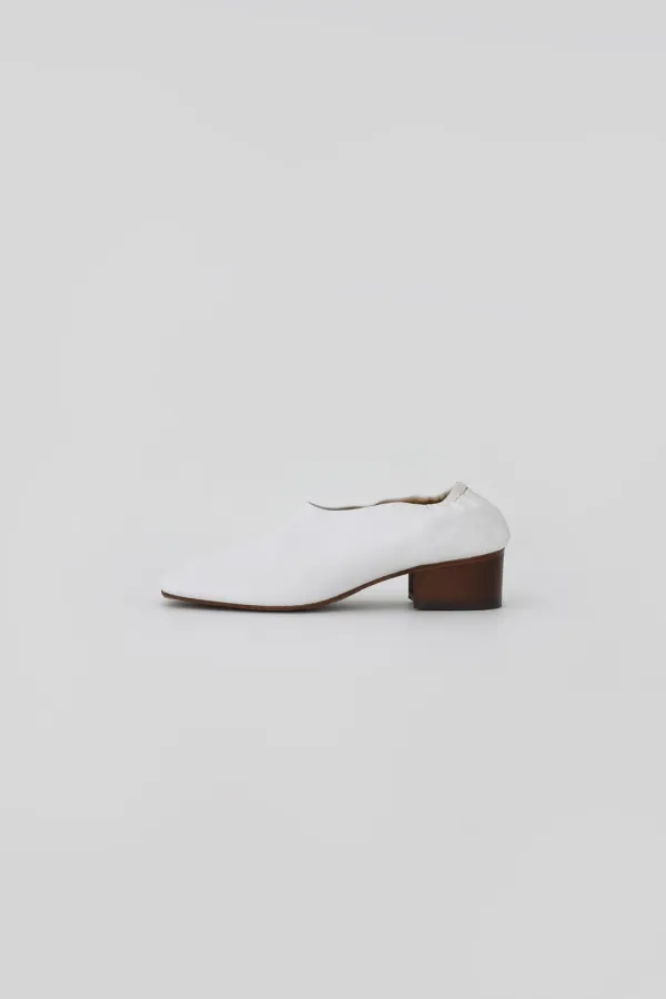 T/T Pebble square pumps (white)