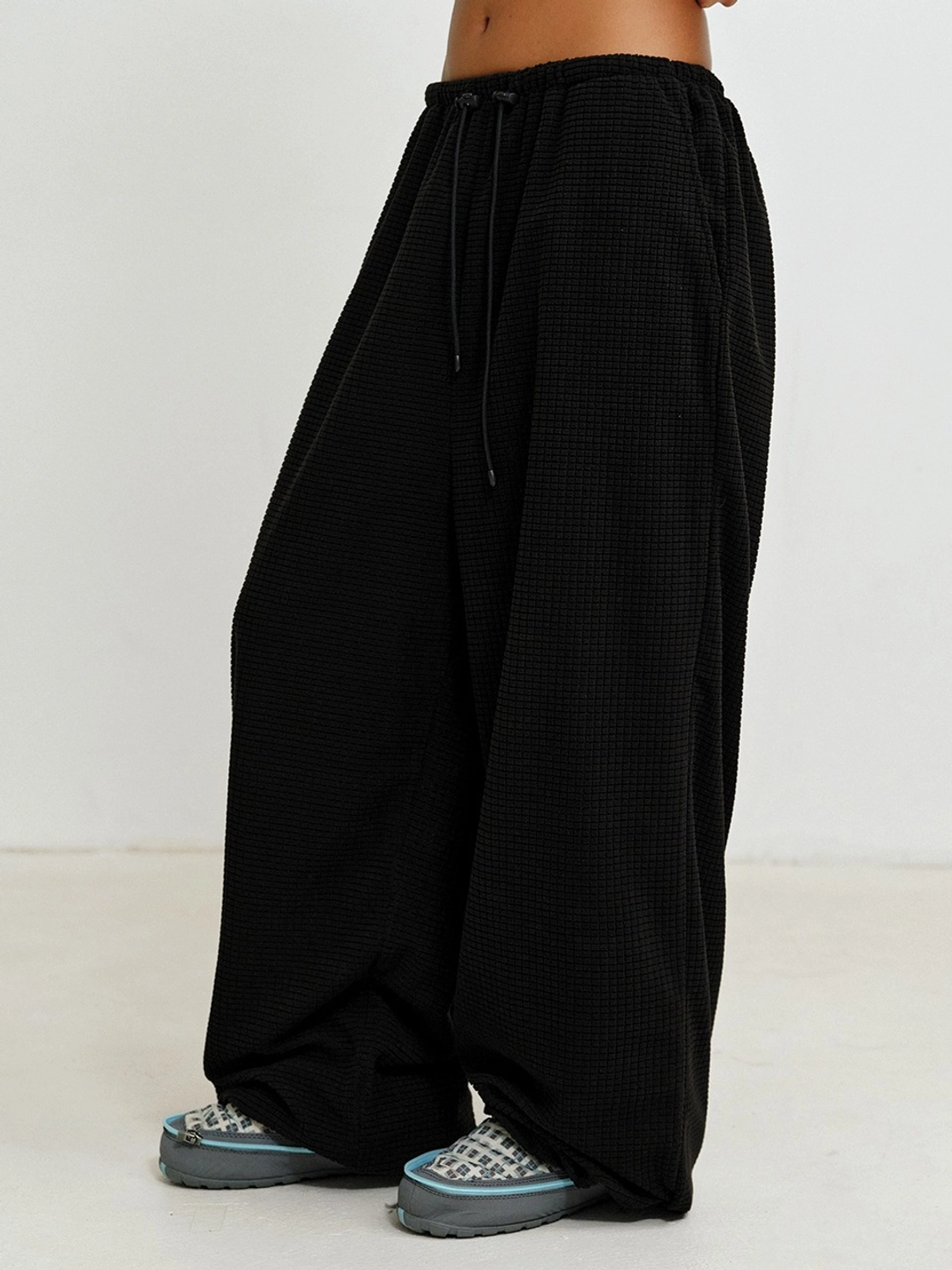 플리즈프로젝트 [PLZPROJECT] WARM GRID RELAXED PANTS, BLACK 상품 이미지 2