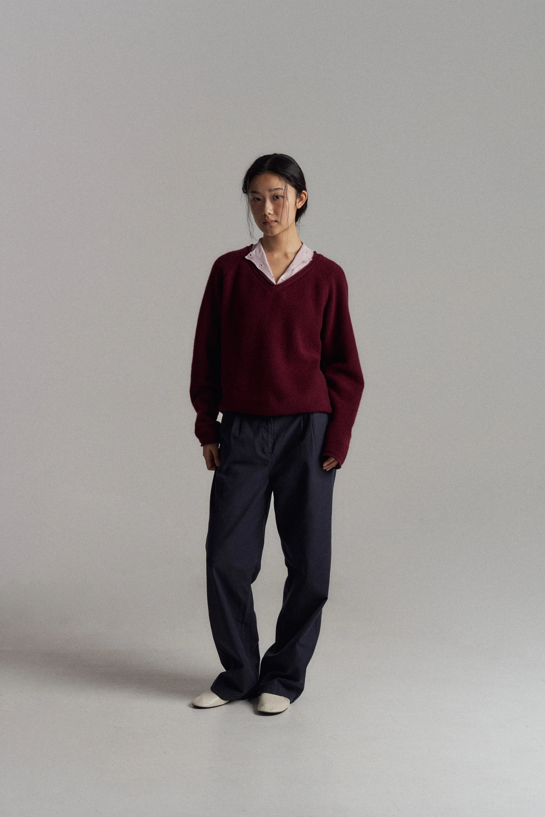 블로어 V-Neck Cashmere Pullover (Plum) 상품 이미지 1