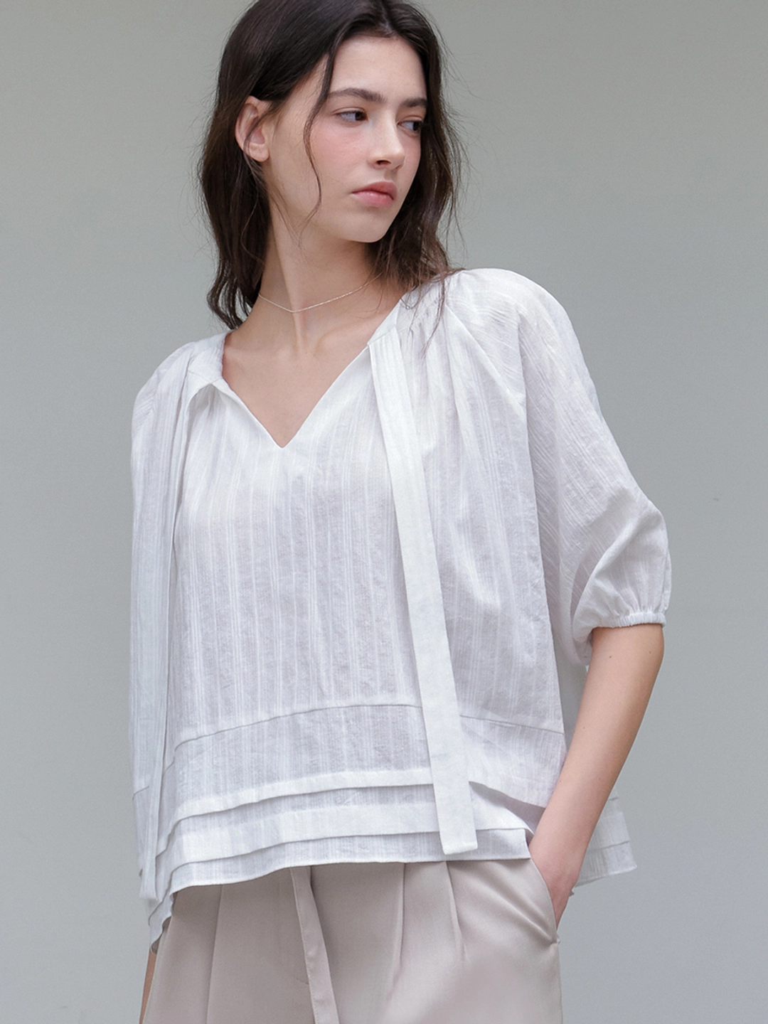 아워코모스 comos 1180 pintuck shirring tie blouse (ivory) 상품 이미지 2