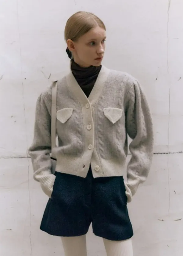 POCKET CABLE CROP CARDIGAN (oat gray) [박하나 착용]